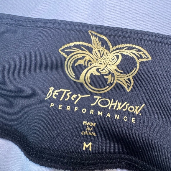 Betsey Johnson Women’s Capri Leggings - Black with white polka dots Fruit Print - Picture 4 of 6